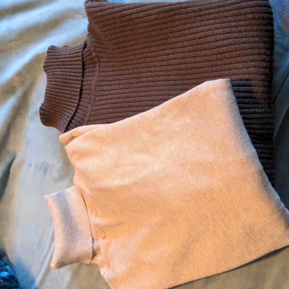 Lot of two turtleneck sweaters